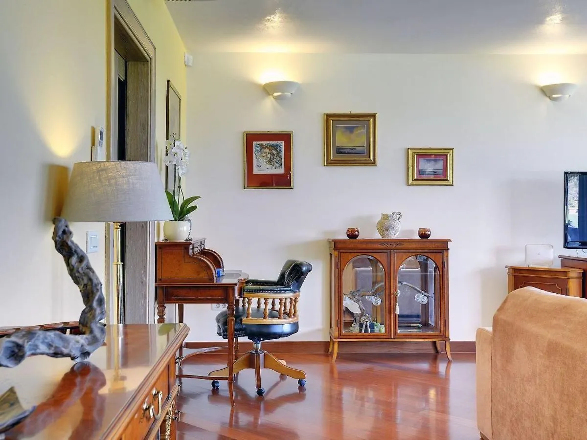 Luxurious Villa In Pomer With Pool And Jacuzzi Croatia